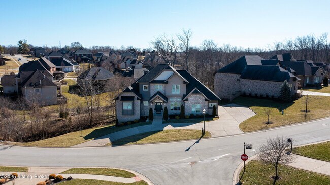 Building Photo - 14000 Glendower Dr