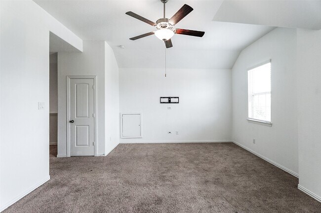 Building Photo - 9011 Beacon Mill Dr