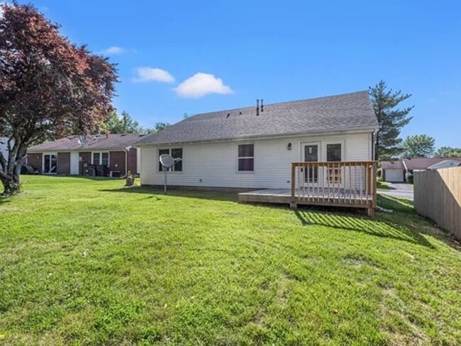 Building Photo - COMING SOON! Lovely Spacious Home in Tates Creek; Garage, Deck, Laundry Room, Pets Ok!