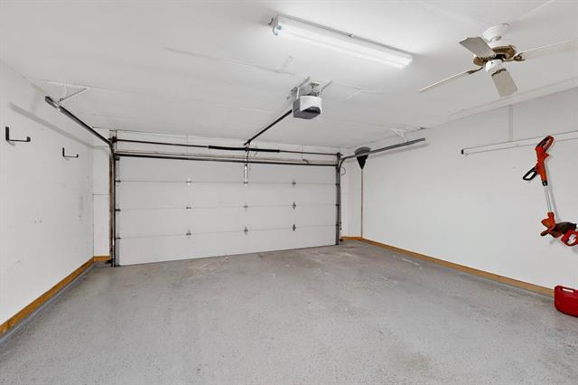 Building Photo - 2426 Sutton Dr