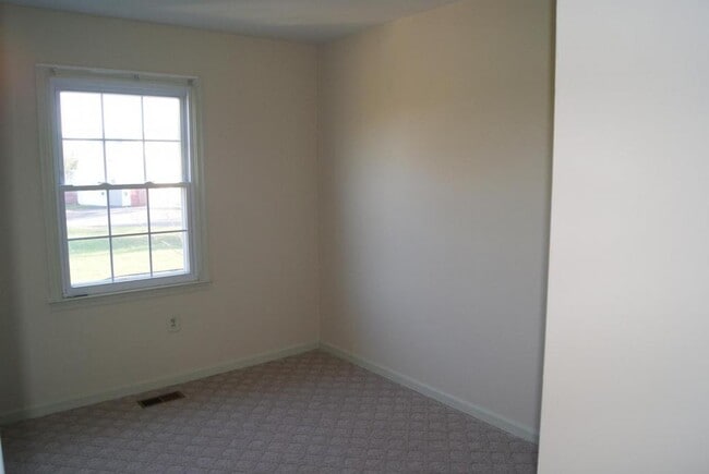Building Photo - 9156 Stevens Ct