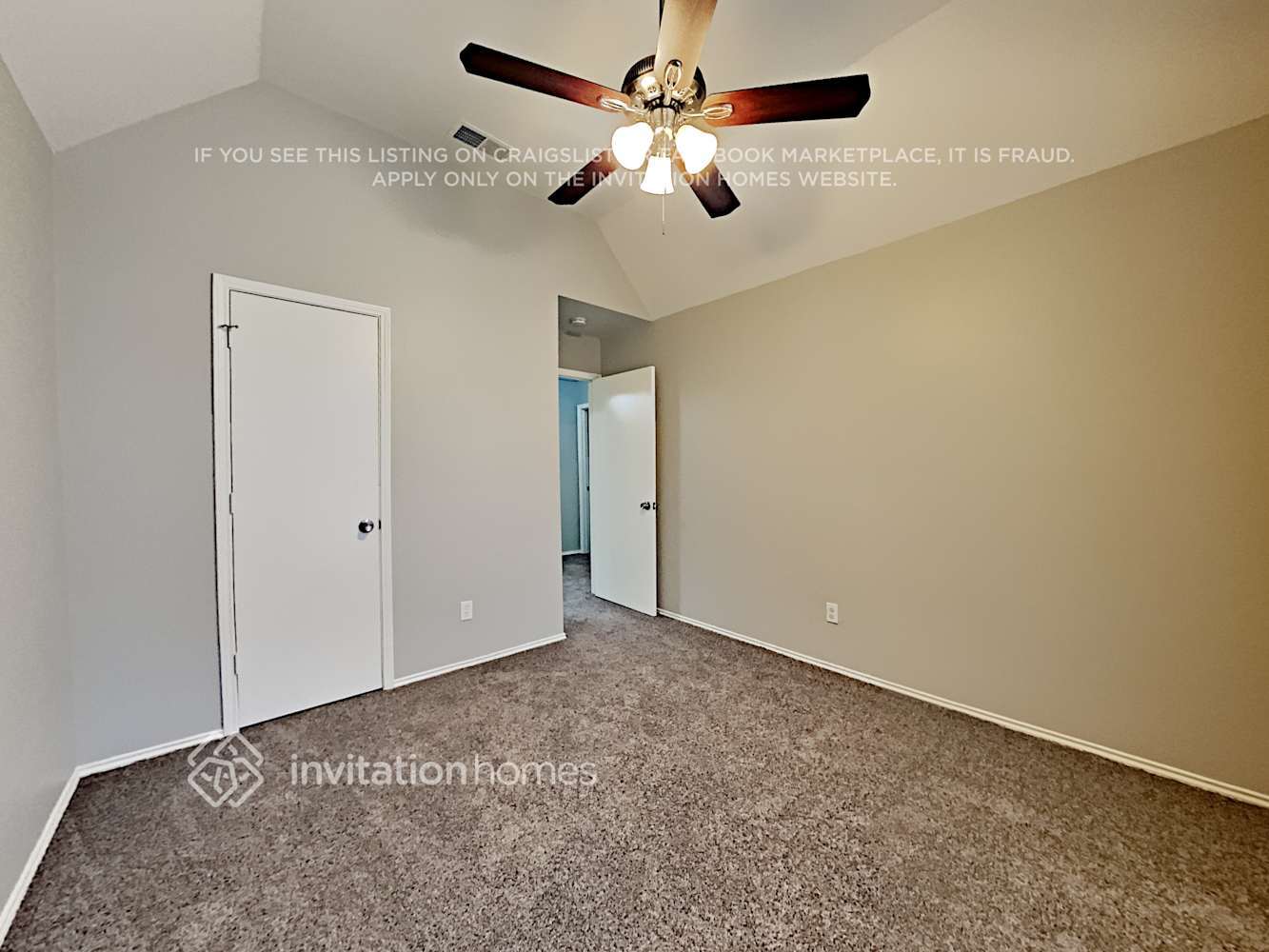 Building Photo - 649 Lake Bluff Dr