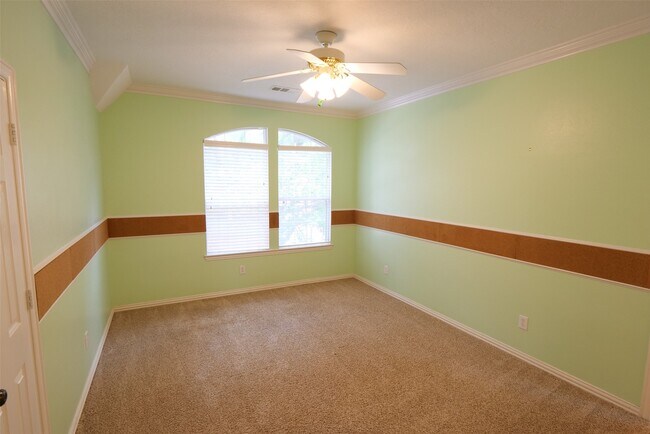 Building Photo - 22719 Sierra Lake Ct