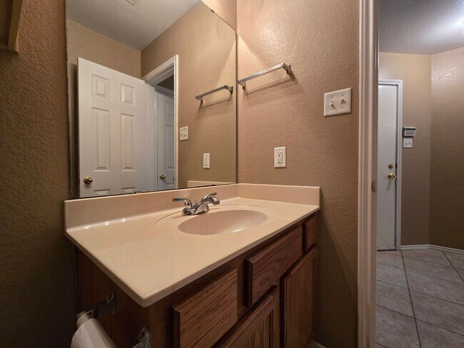 Building Photo - 5812 Durango Dr