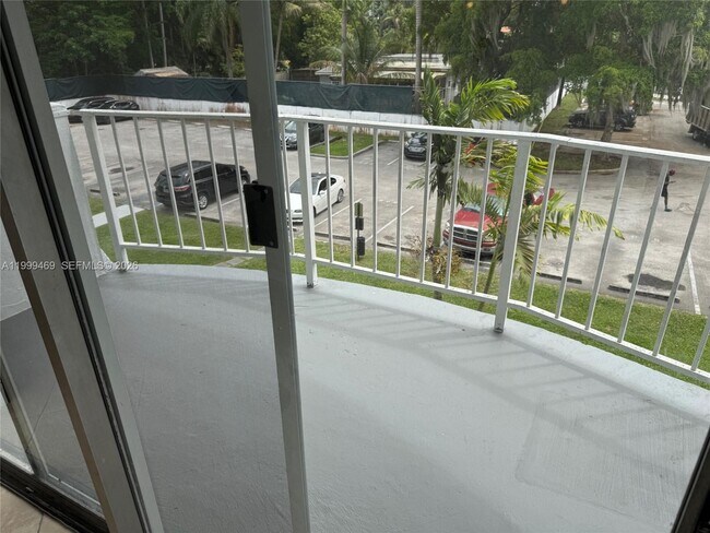 Building Photo - 492 NW 165th St