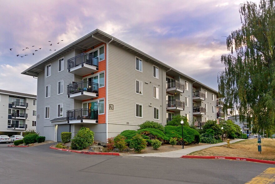Building Photo - Woodland Commons