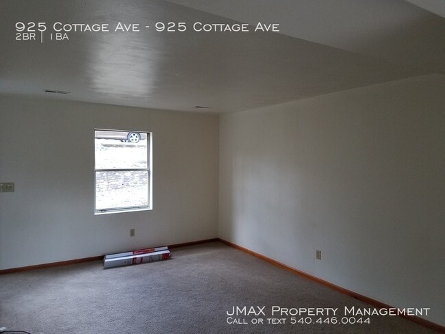 Building Photo - 925 Cottage Ave