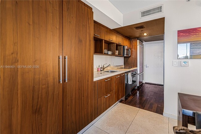 Building Photo - 50 Biscayne Blvd