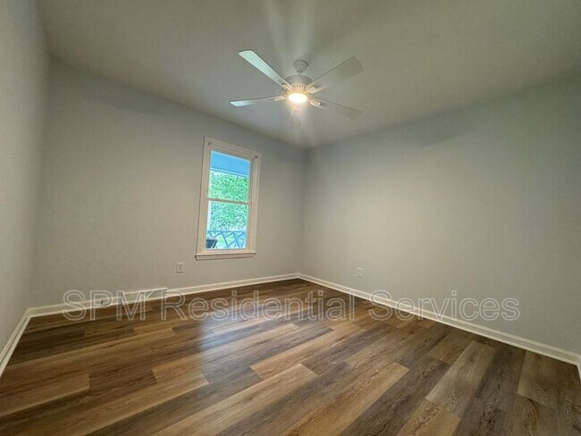 Building Photo - 542 Aquarius Dr