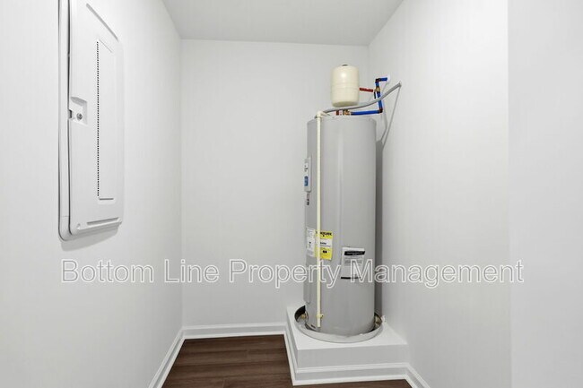 Building Photo - 2308 Oakwood Mdws Ct
