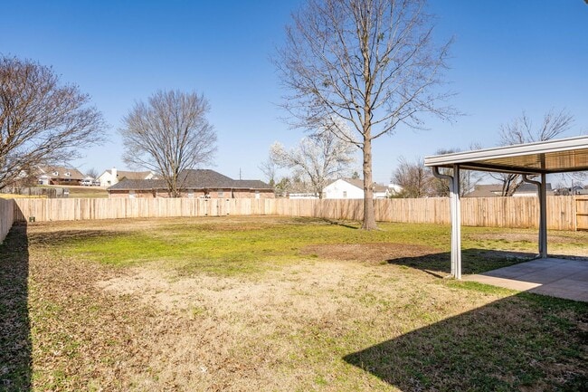 Building Photo - Newly Remodeled Beautiful 3 Bedroom Home