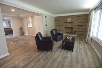 Building Photo - 6125 Broadview Rd