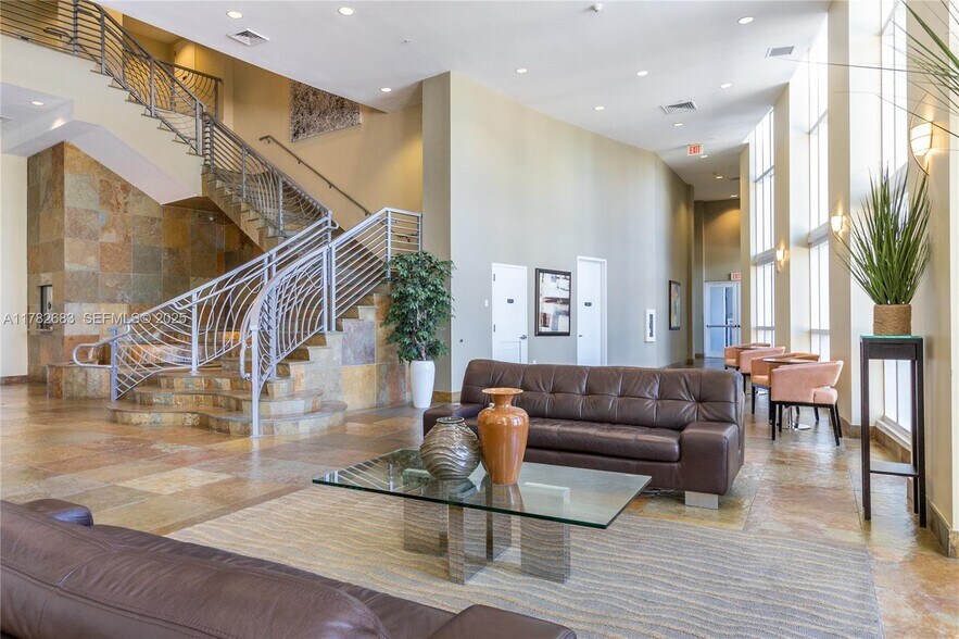 Building Photo - 1745 E Hallandale Beach Blvd