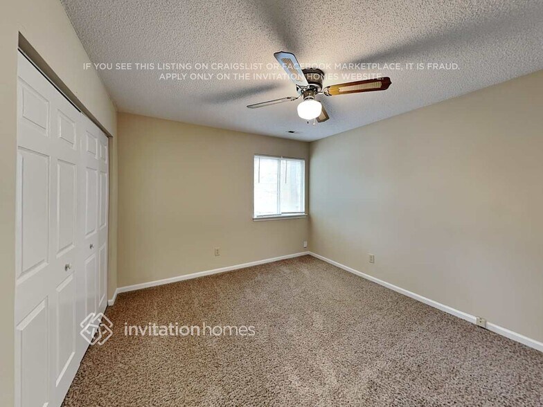 Building Photo - 2225 Sloan Dr