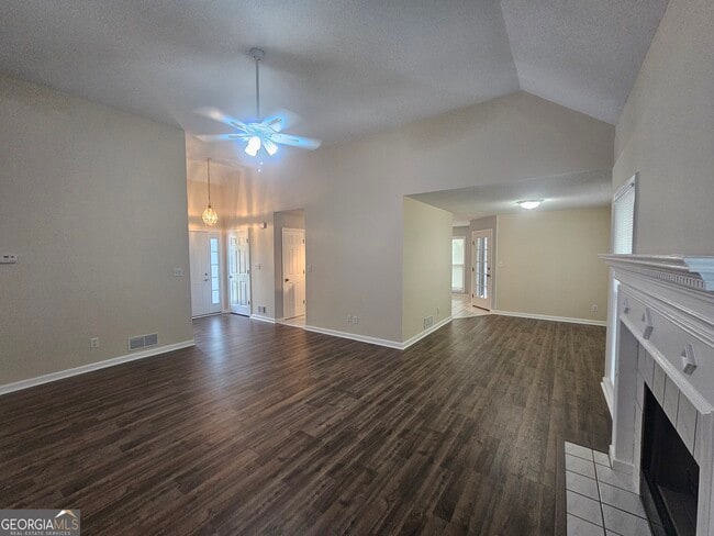 Building Photo - 30 Glenridge Dr