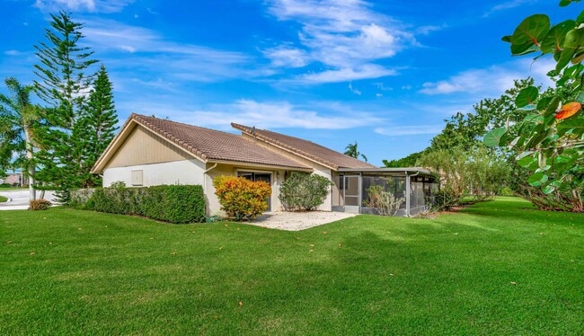 Building Photo - 13692 Cross Pointe Dr