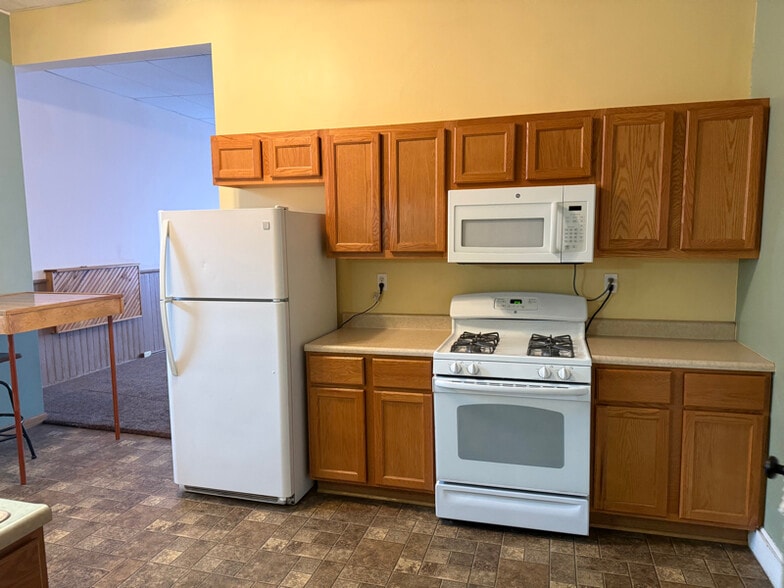 Building Photo - 111 N Market St