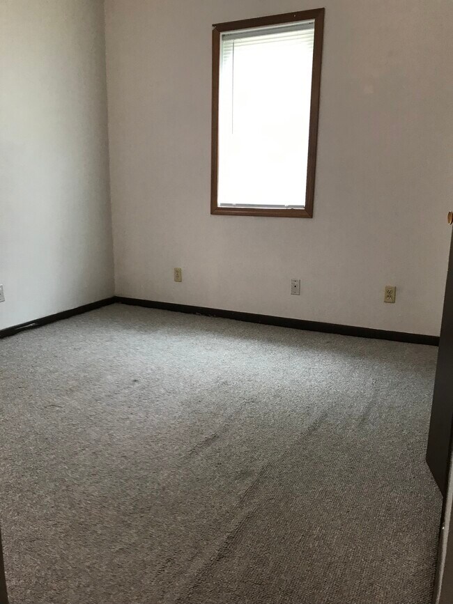 Building Photo - 1402 S 24th St