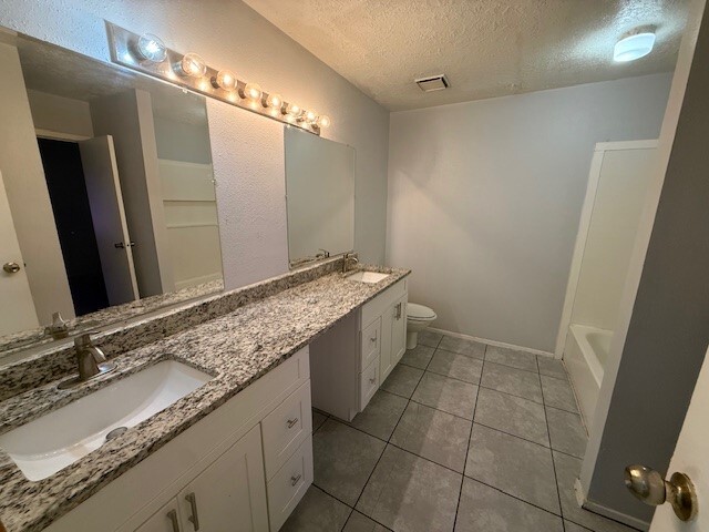 Building Photo - 22106 Moss Falls Ln