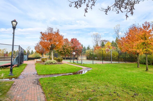 Building Photo - 207 Shearwater Ct W