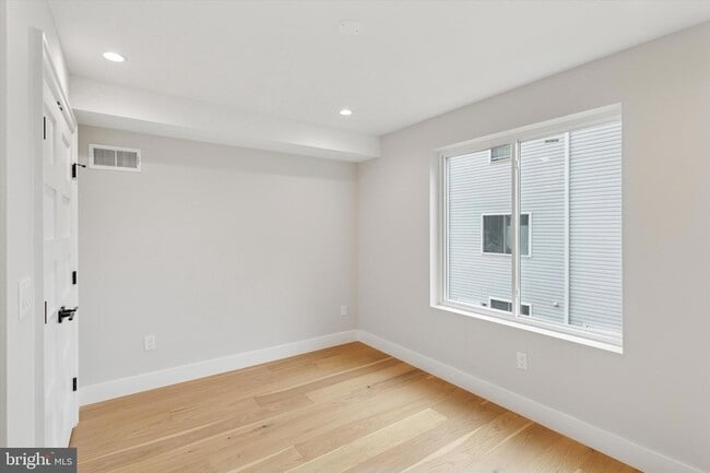 Building Photo - 2120 Bellmore St