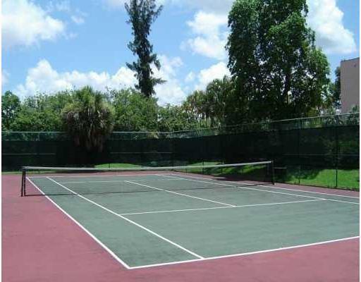 Building Photo - 6930 Miami Gardens Dr