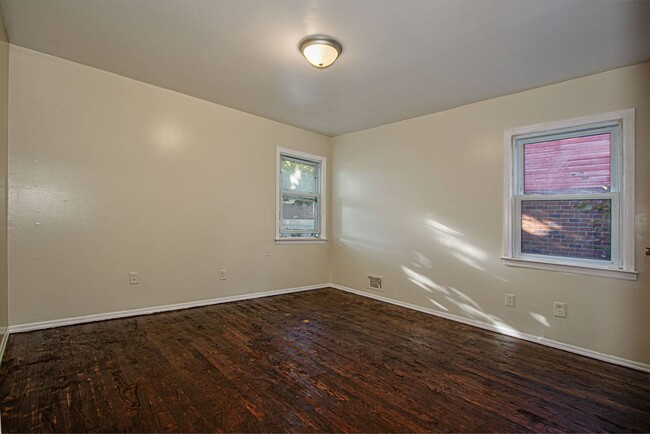Building Photo - 8922 Avenue L