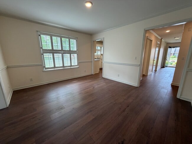 Building Photo - 1702 Thomas Ct