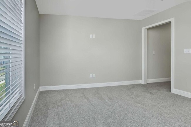 Building Photo - 409 Madison Ave