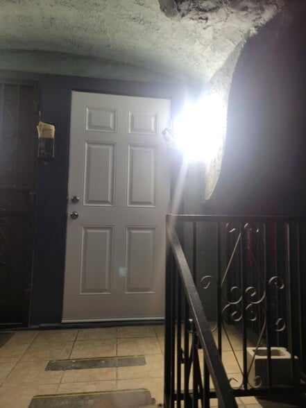 Private Entry - 2216 S Bronson Ave