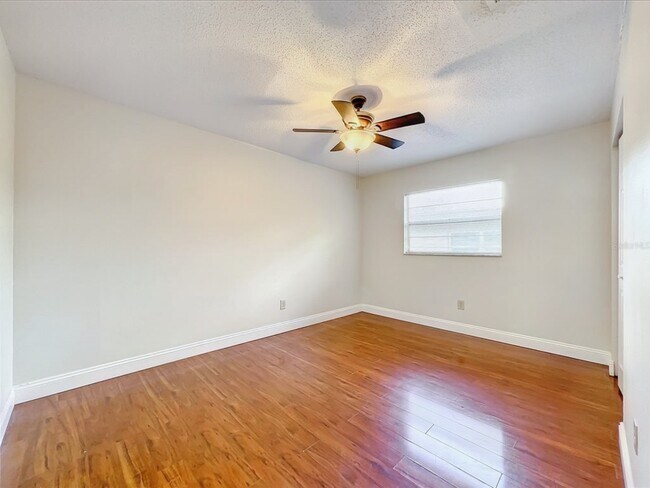 Bedroom alt - 5331 Davisson Ave