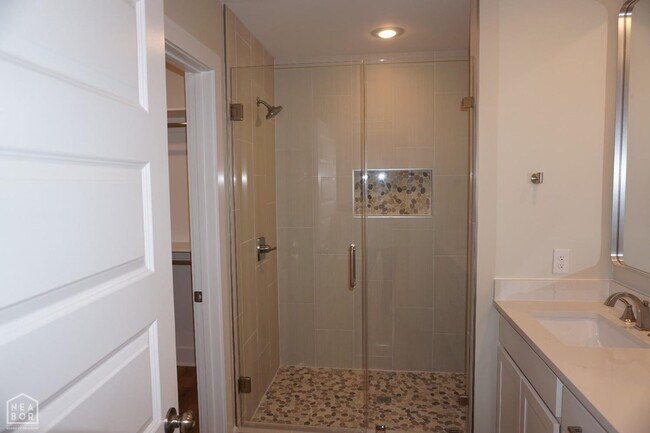 Building Photo - 3 Bedroom, 2 Bath Home in Brookland