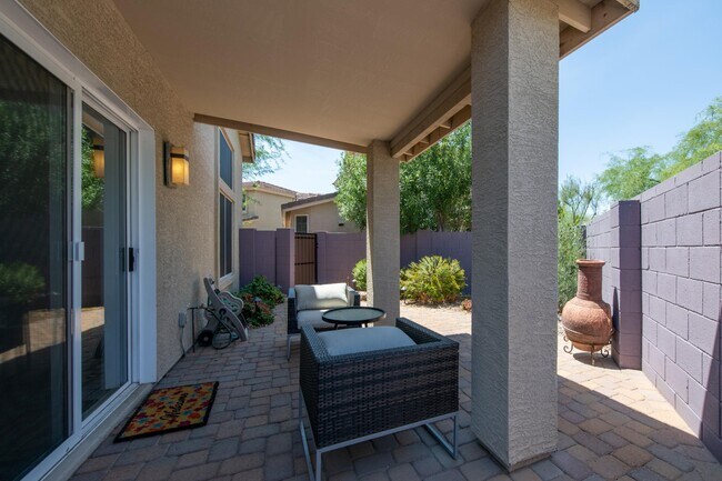 Building Photo - 15550 N Frank Lloyd Wright Blvd