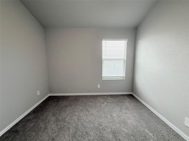 Building Photo - 2215 Gustavus Dr