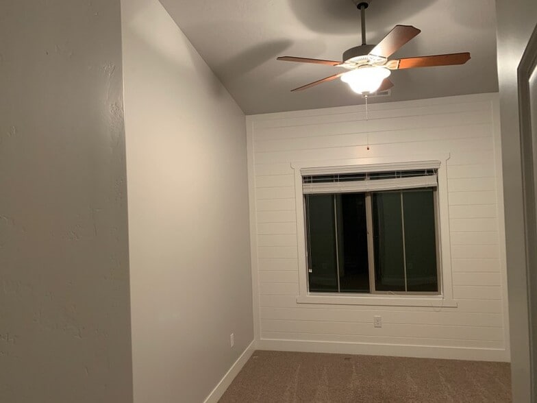 Building Photo - 5541 Sicily Ln