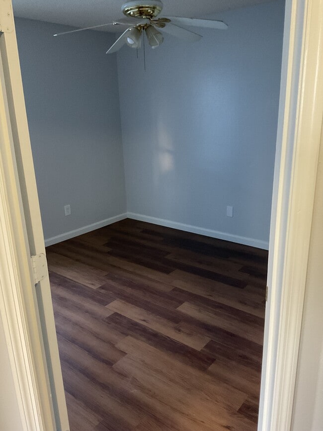 Building Photo - 4912 Aventura Blvd