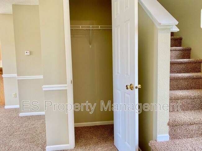 Building Photo - 1954 Angel Tear Ct