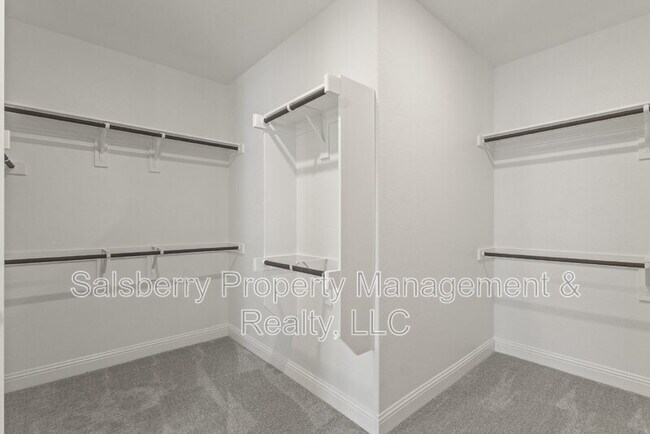 Building Photo - 2021 Daniel Dr