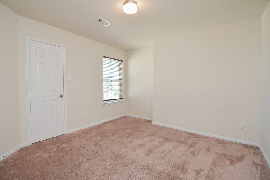 Building Photo - 2380 Elm Crossing Trail