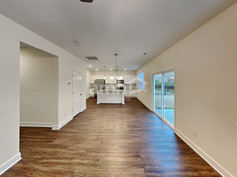 Building Photo - 3012 Esquire Dr