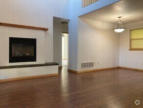 Building Photo - Dog friendly 3 Bedroom Condo!
