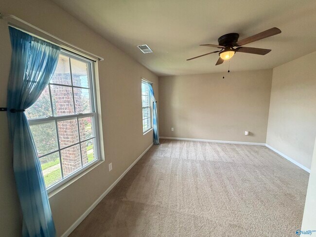 Building Photo - 222 Ivyleaf Dr
