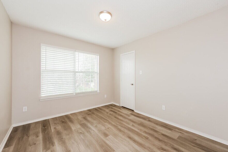 Building Photo - 1213 Singletree Ct