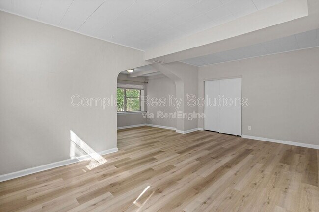 Building Photo - 5300 Bancroft Ave