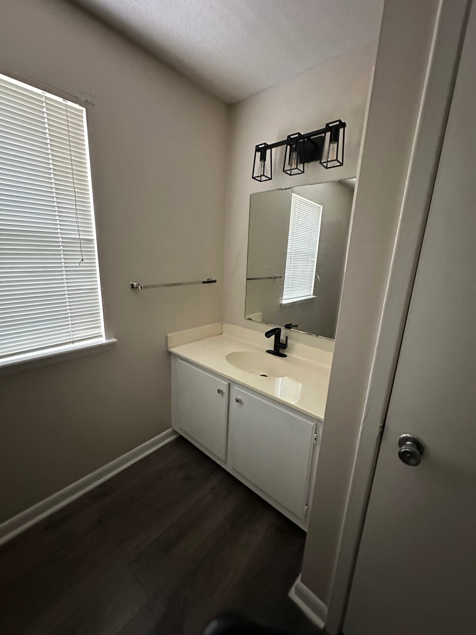 Building Photo - 3350 Heathstead Pl