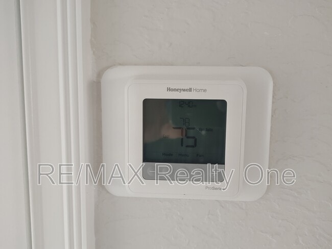 Building Photo - 8398 N Jay Dr