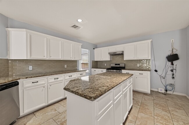 Building Photo - 12819 Wisteria Park Dr