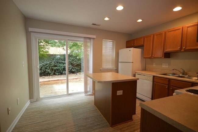 Building Photo - 8026 River Watch Ln