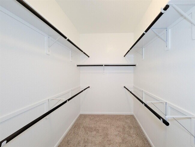 Building Photo - "Charming 3-Bed, 2-Bath Retreat in Humble, TX – Your Perfect Home Awaits on Justin Ridge Ln!"