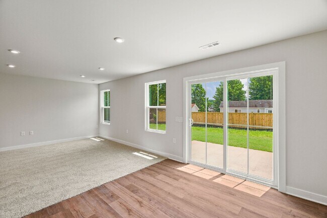 Building Photo - Beautiful White House Home | Granite Counters, Gas Range & One-Level Living
